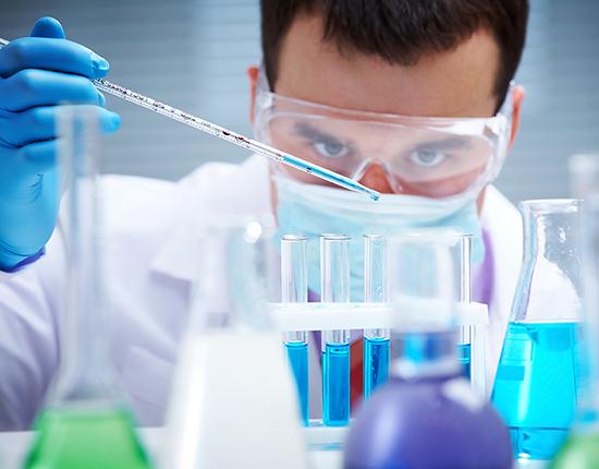 Practice_REACH Scientist in lab